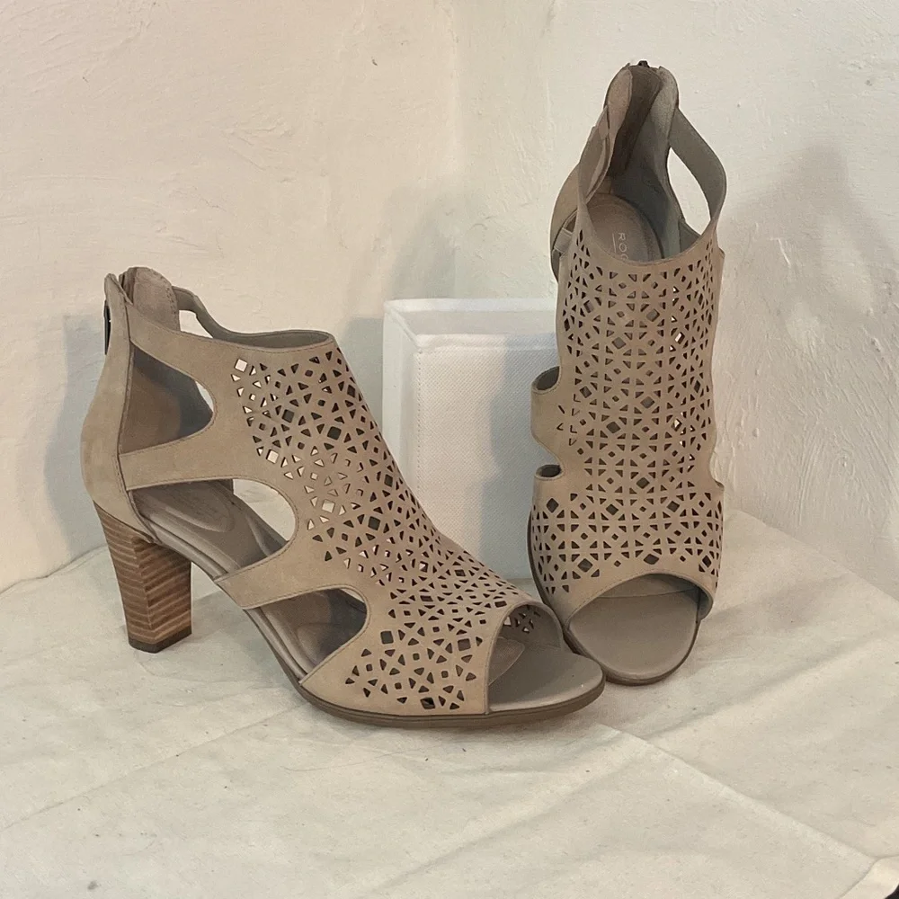 Rockport Totalmotion Trutech Suede Laser Cut Ankle Booties, 9.5, Beige, NWOB - Picture 1 of 9